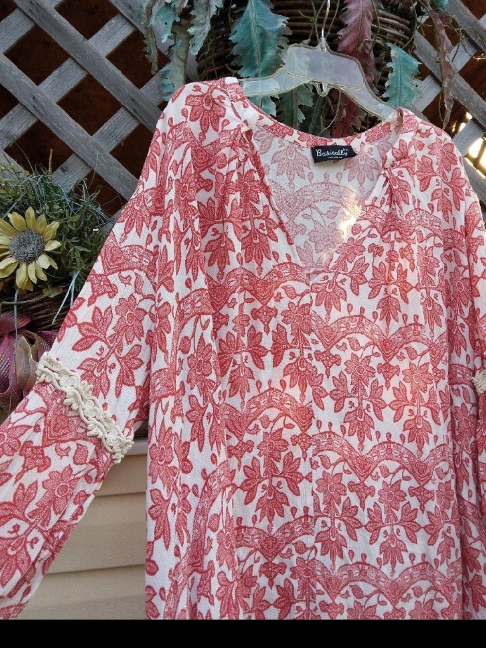 Basialli Red Floral V‑Neck Women's Blouse